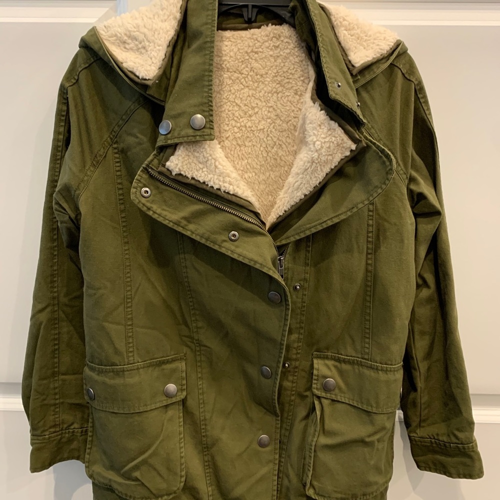 Women’s Small Army green coat removable lining